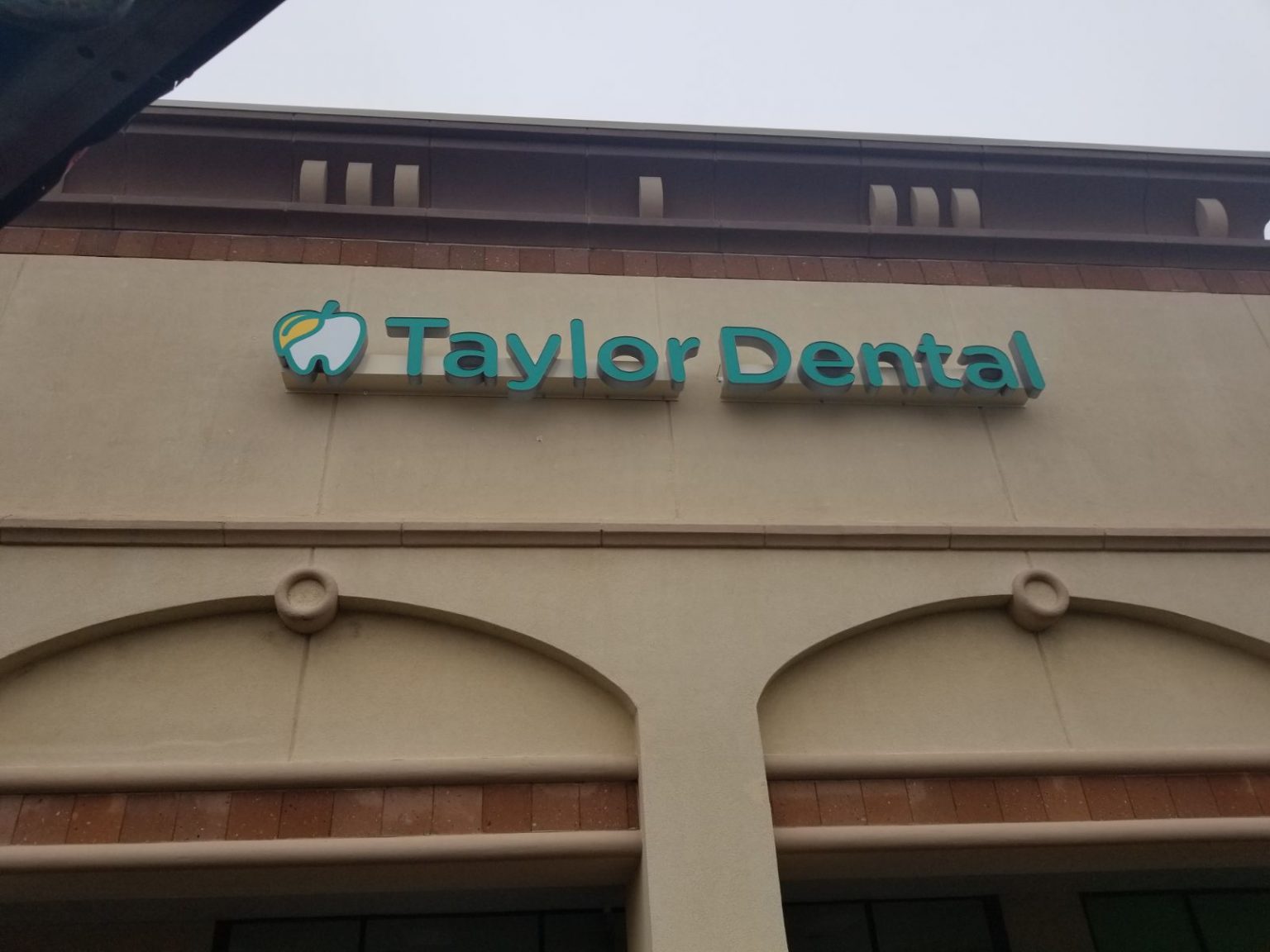 Family & Children's Dentist Ryan St. Lake Charles, LA Taylor Dental